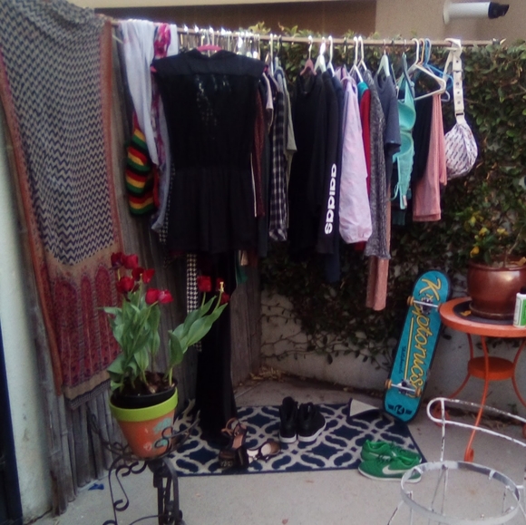 Handbags - Jewelry- Barware - Picture 4 of 6